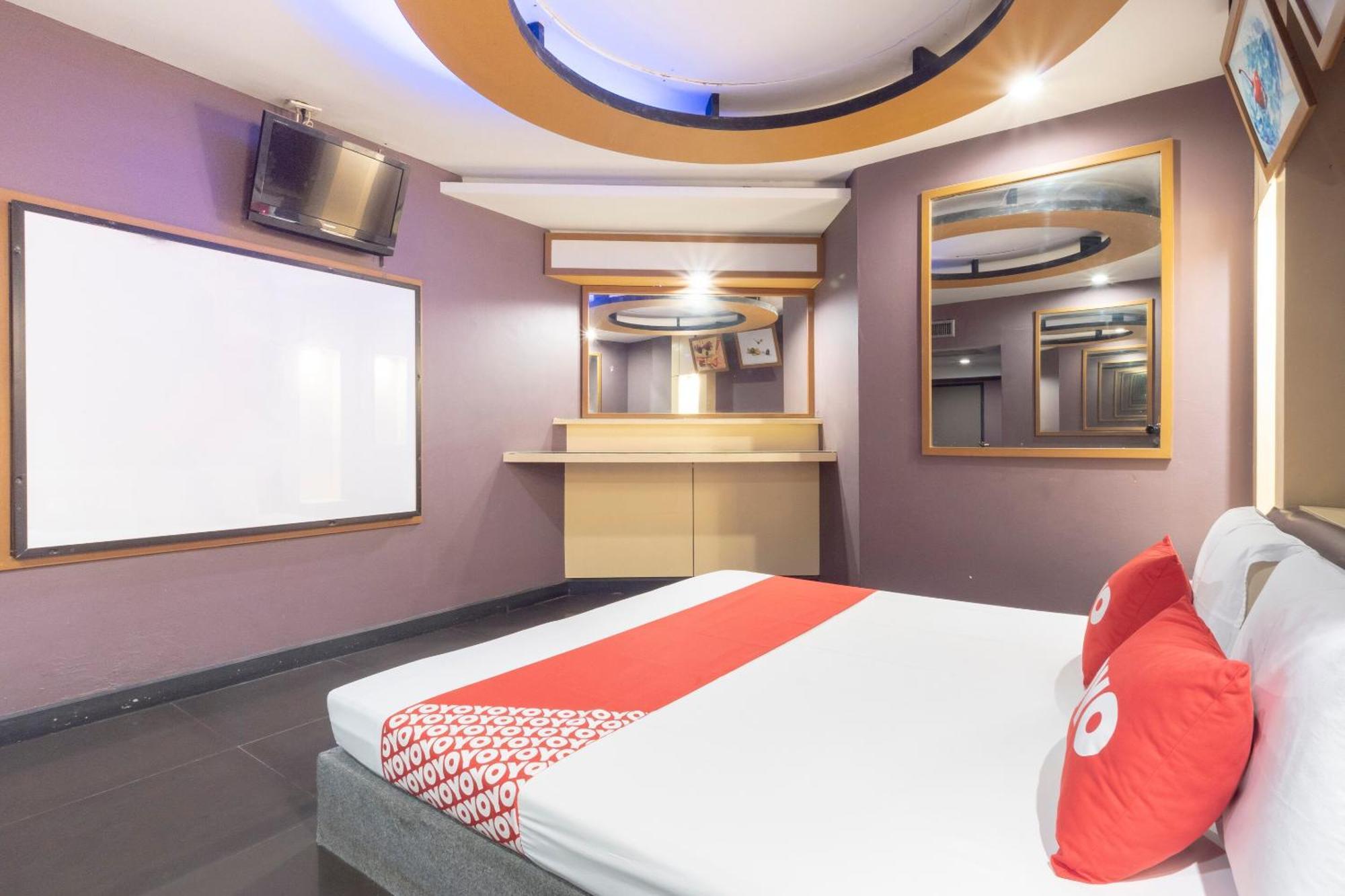 Oyo 75382 Hotel